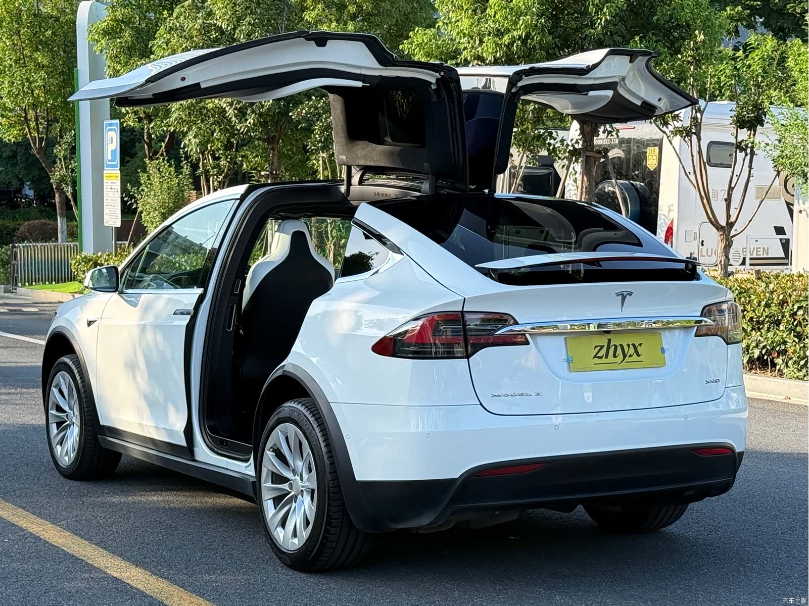 Tesla Model X, 2017 все фото