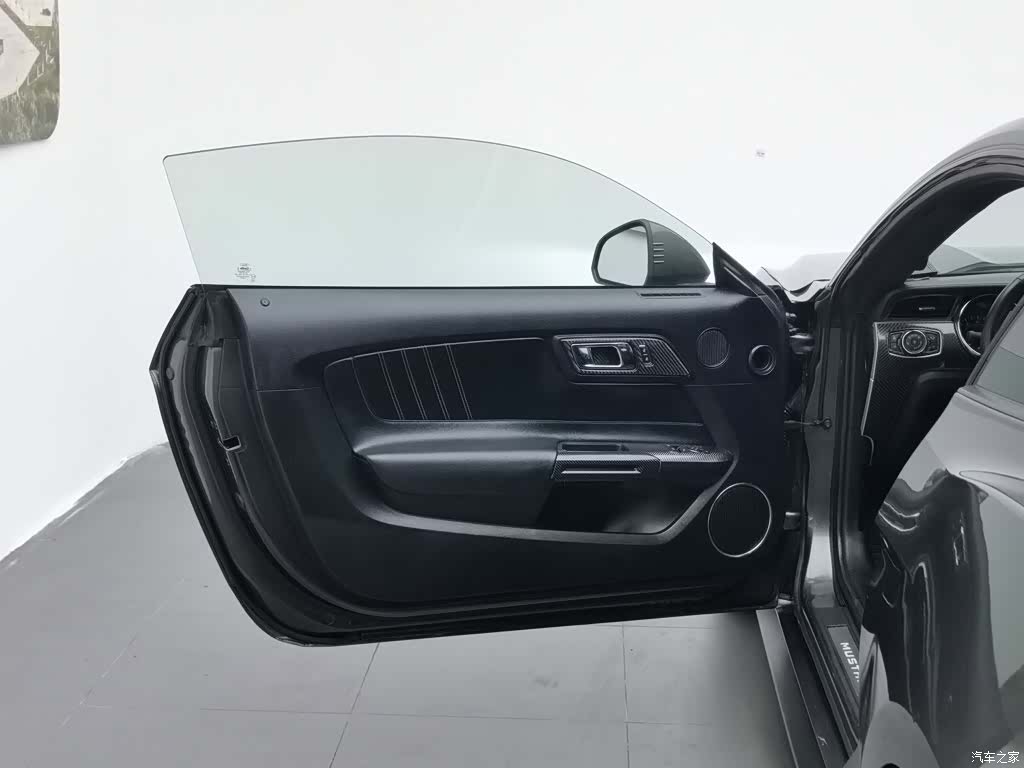 Ford Mustang, 2017 8