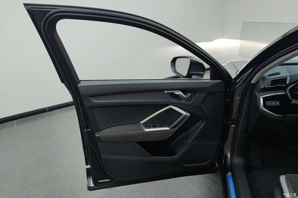 Audi Q3, 2021 7