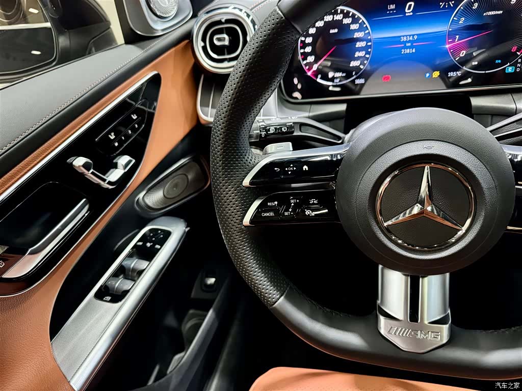 Mercedes-Benz GLC, 2024 22