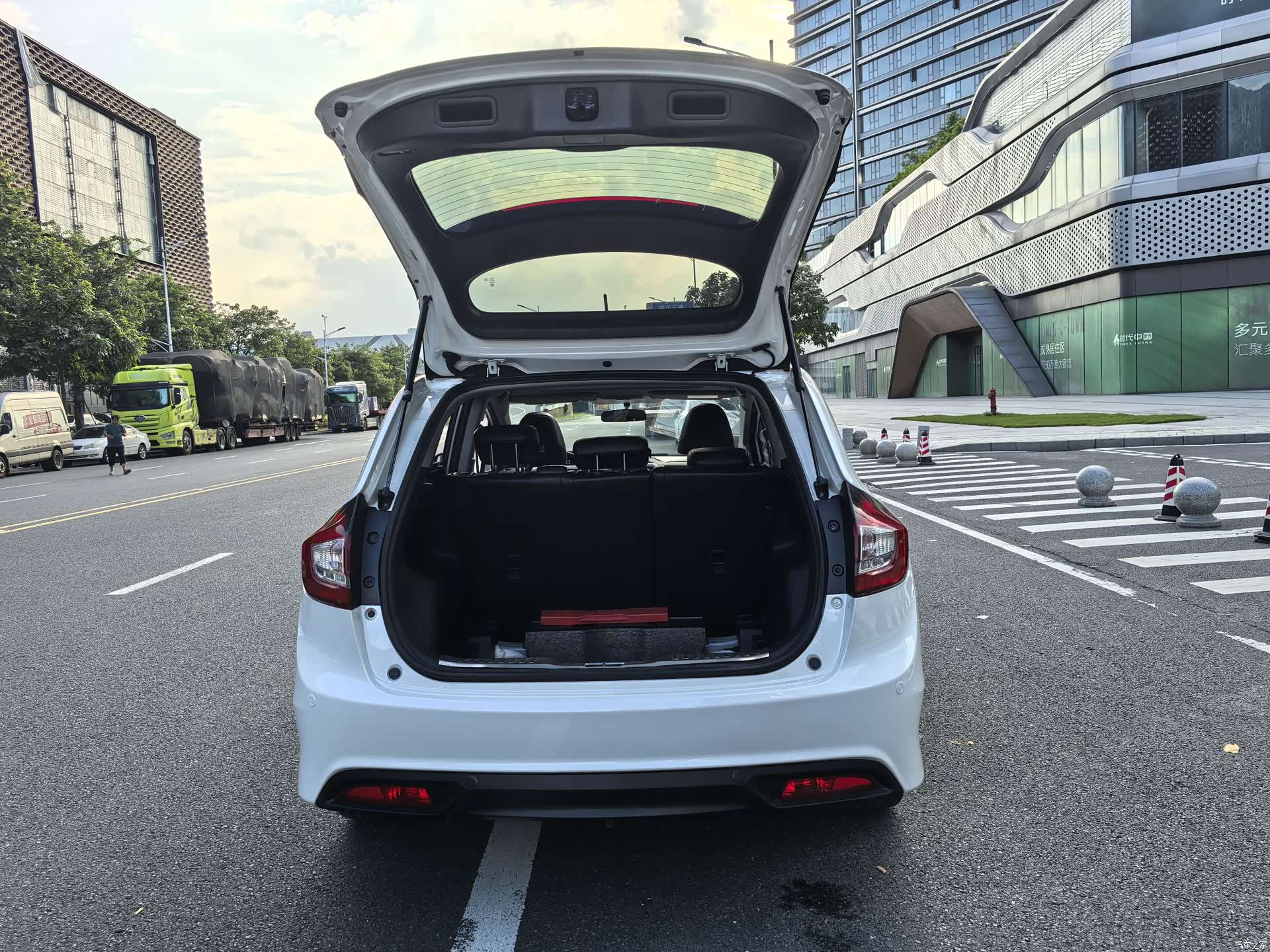 Honda Jade, 2016 8