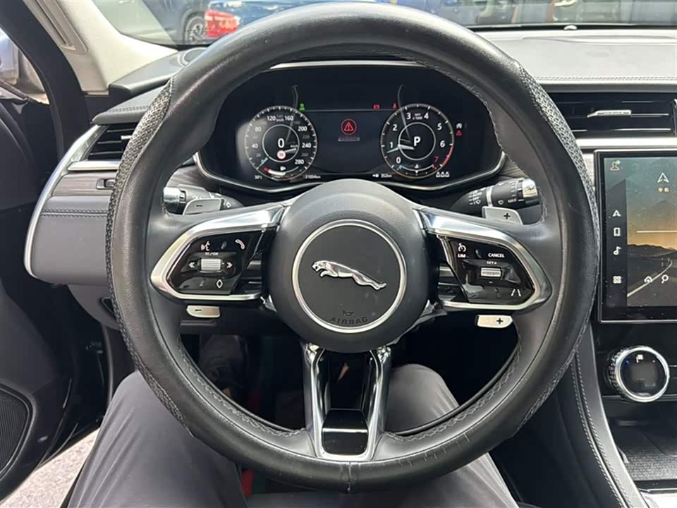 Jaguar XFL