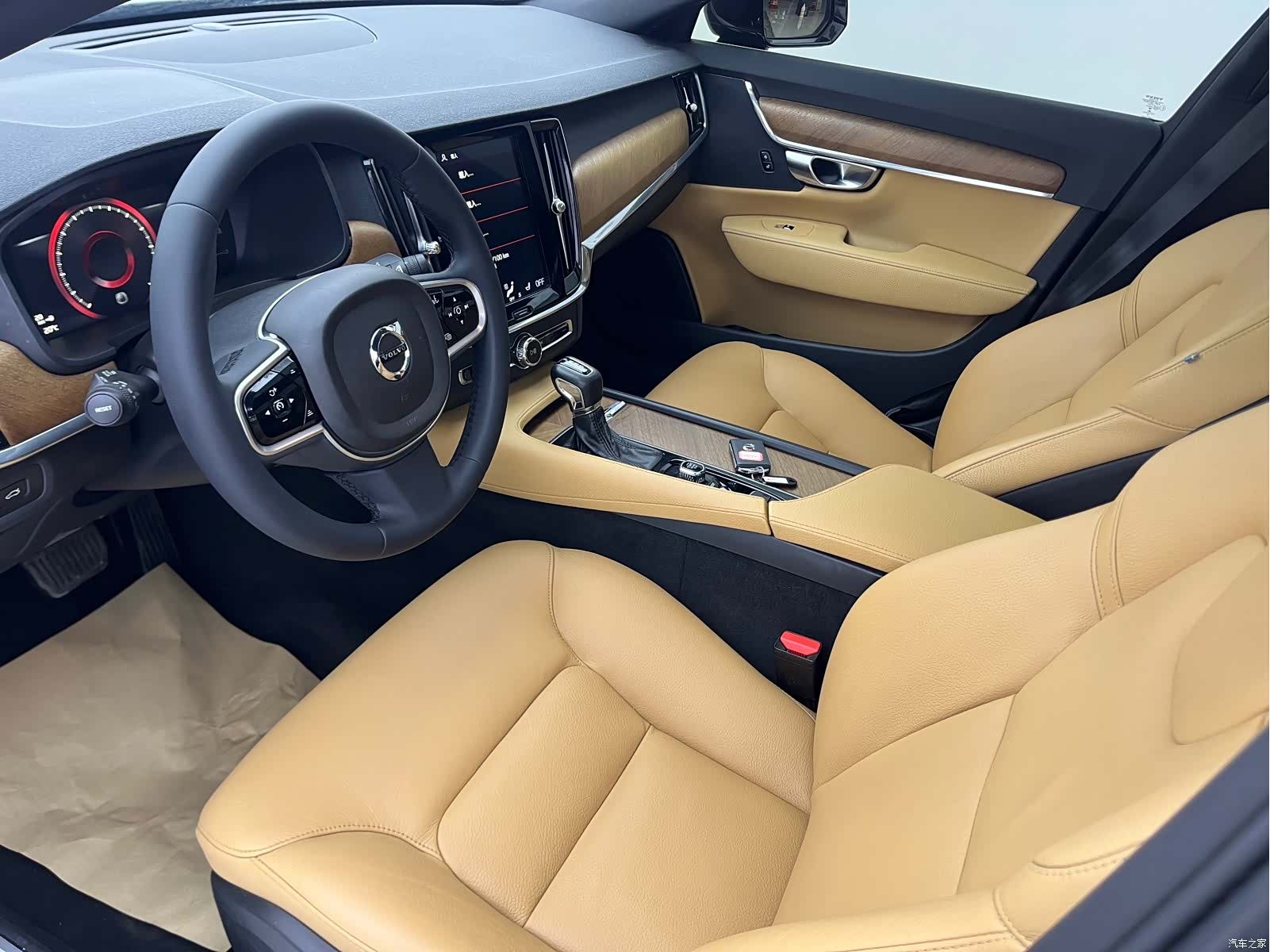Volvo S90, 2019 21
