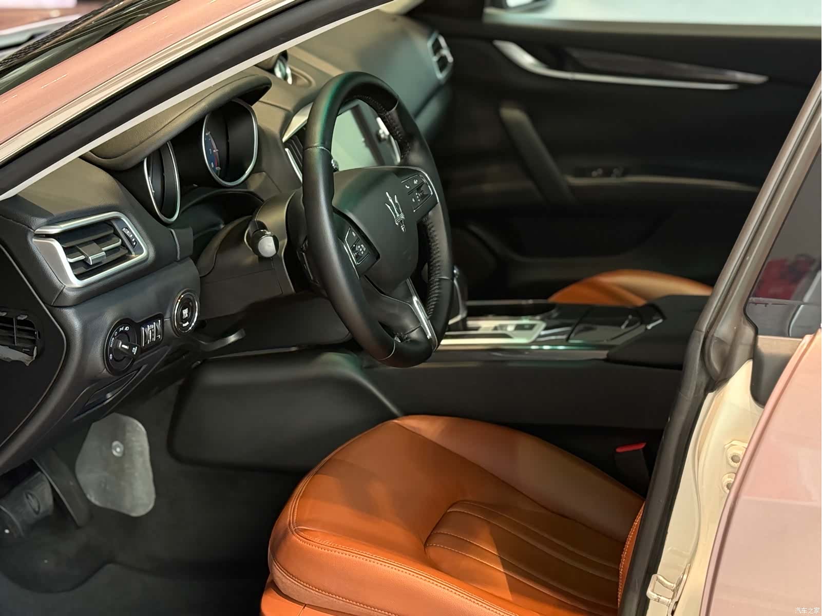 Maserati Ghibli, 2016 9
