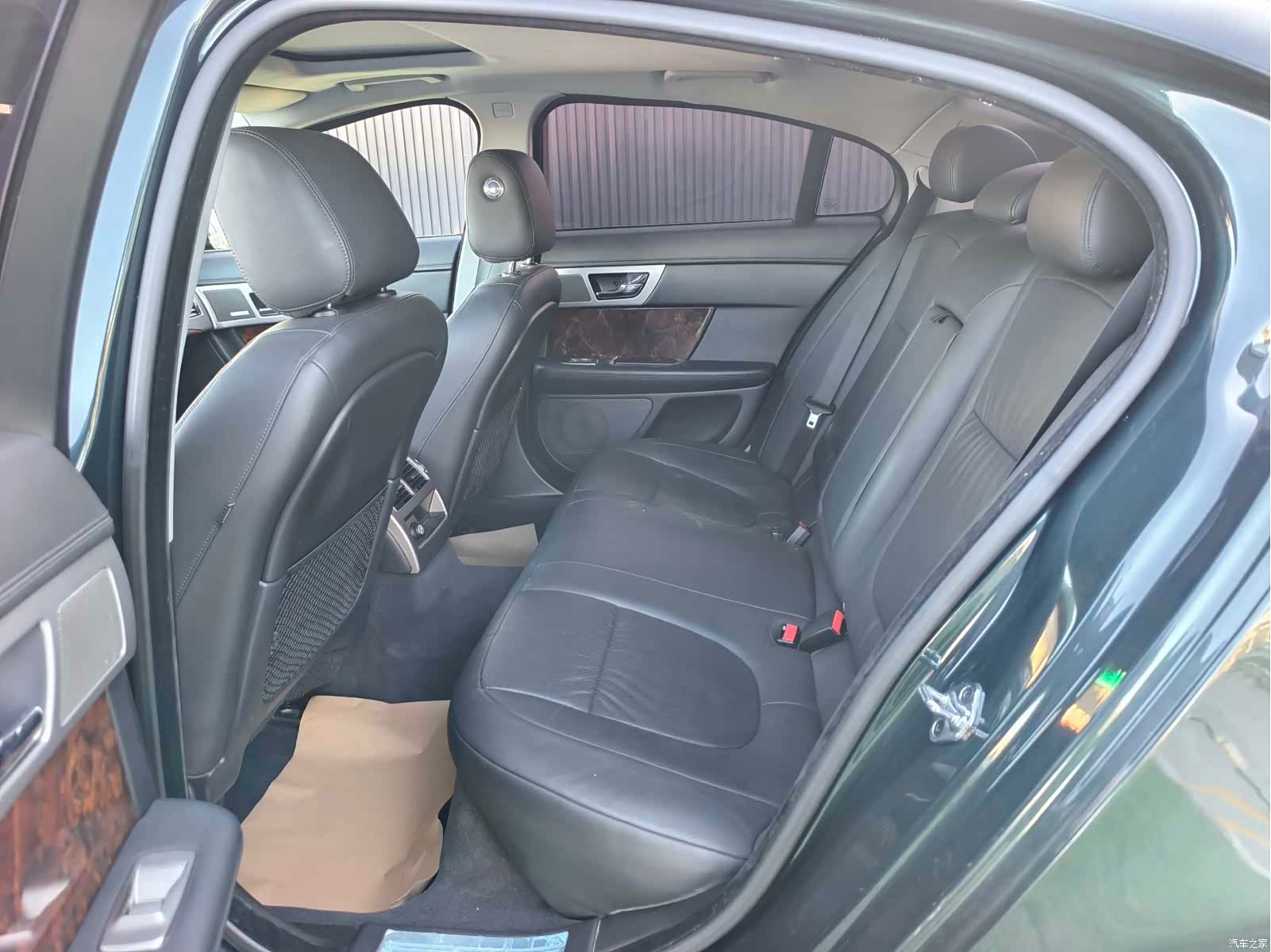 Jaguar XF, 2010 9