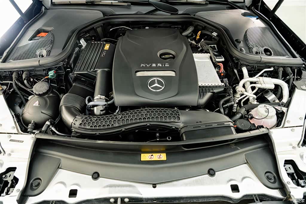 Mercedes-Benz E-Class, 2021 25