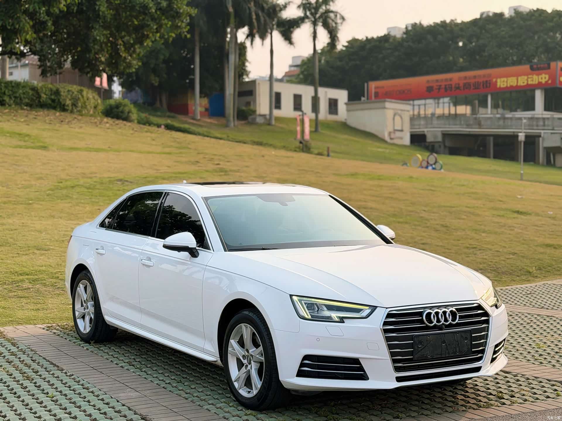 Audi A4L, 2018 3