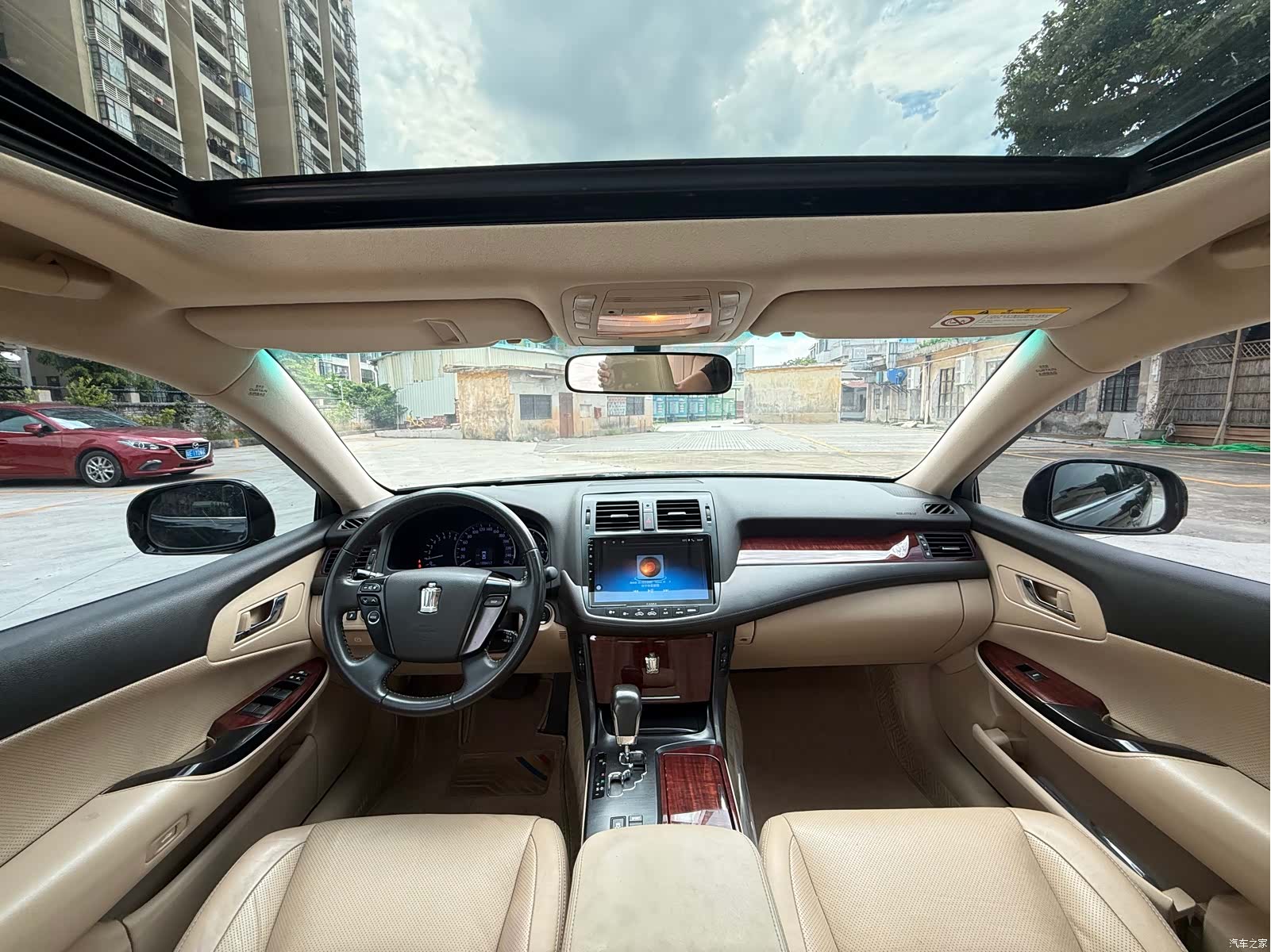 Toyota Crown, 2013 7
