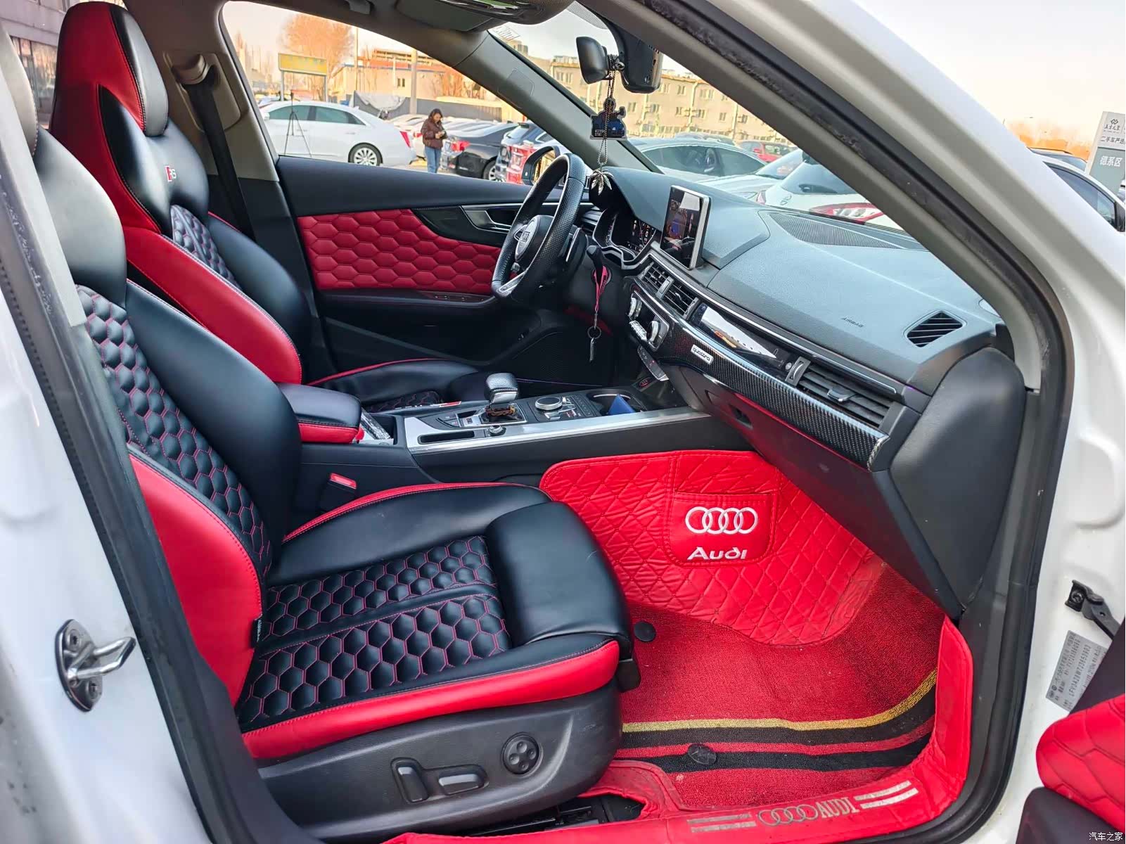 Audi A4L, 2018 17