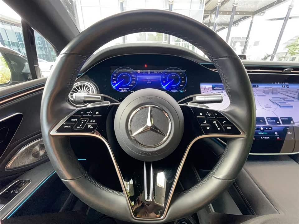 Mercedes-Benz EQS Mercedes-Benz EQS