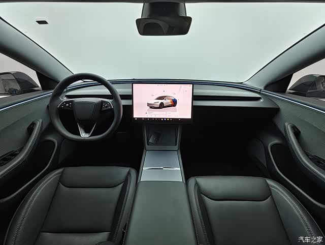 Tesla Model 3, 2025 7