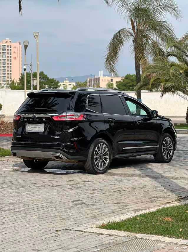 Ford Edge, 2022 7