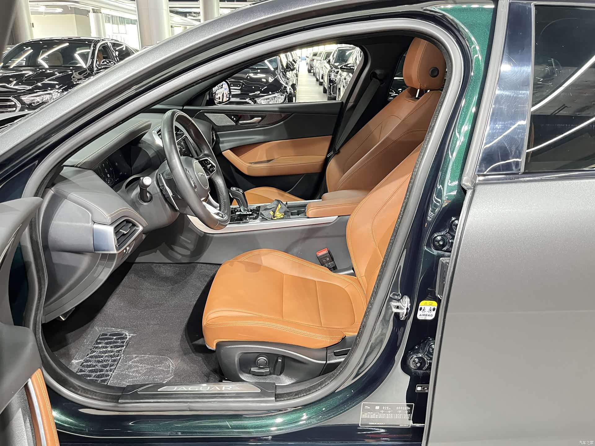 Land Rover XEL, 2024 4