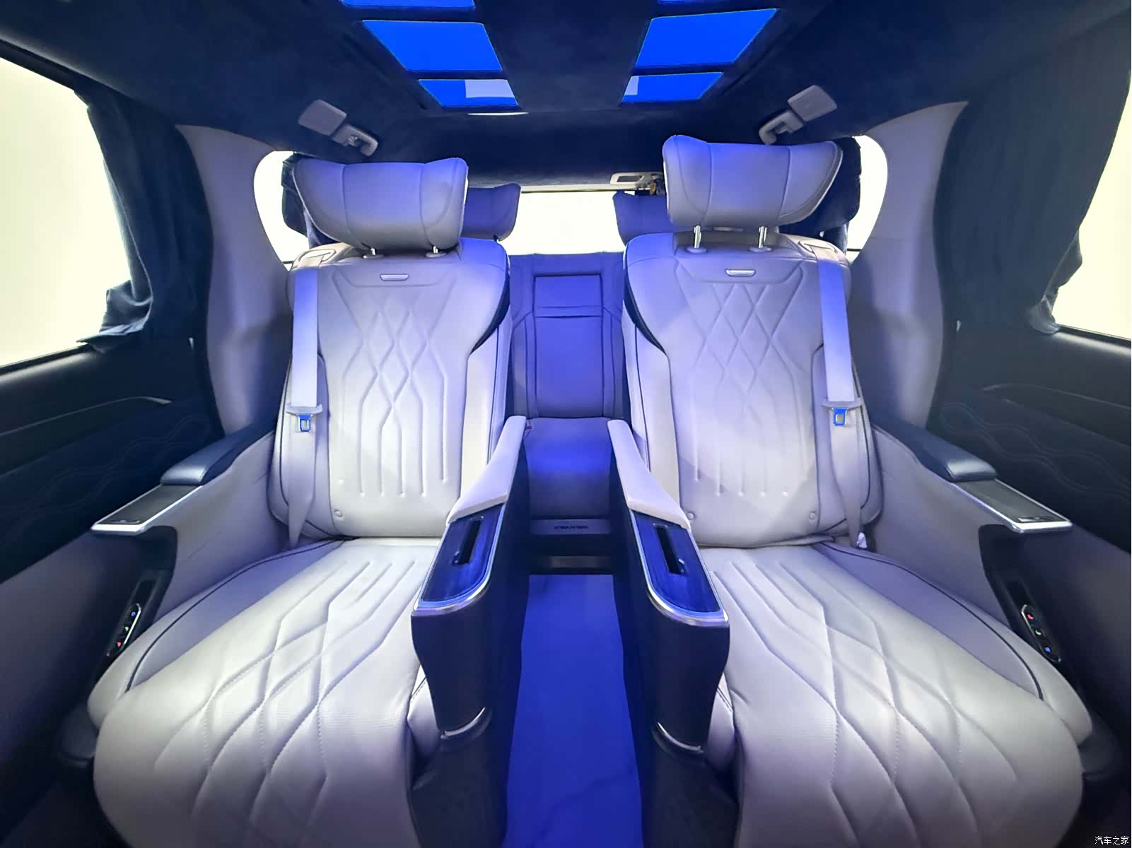 Buick GL8, 2022 8