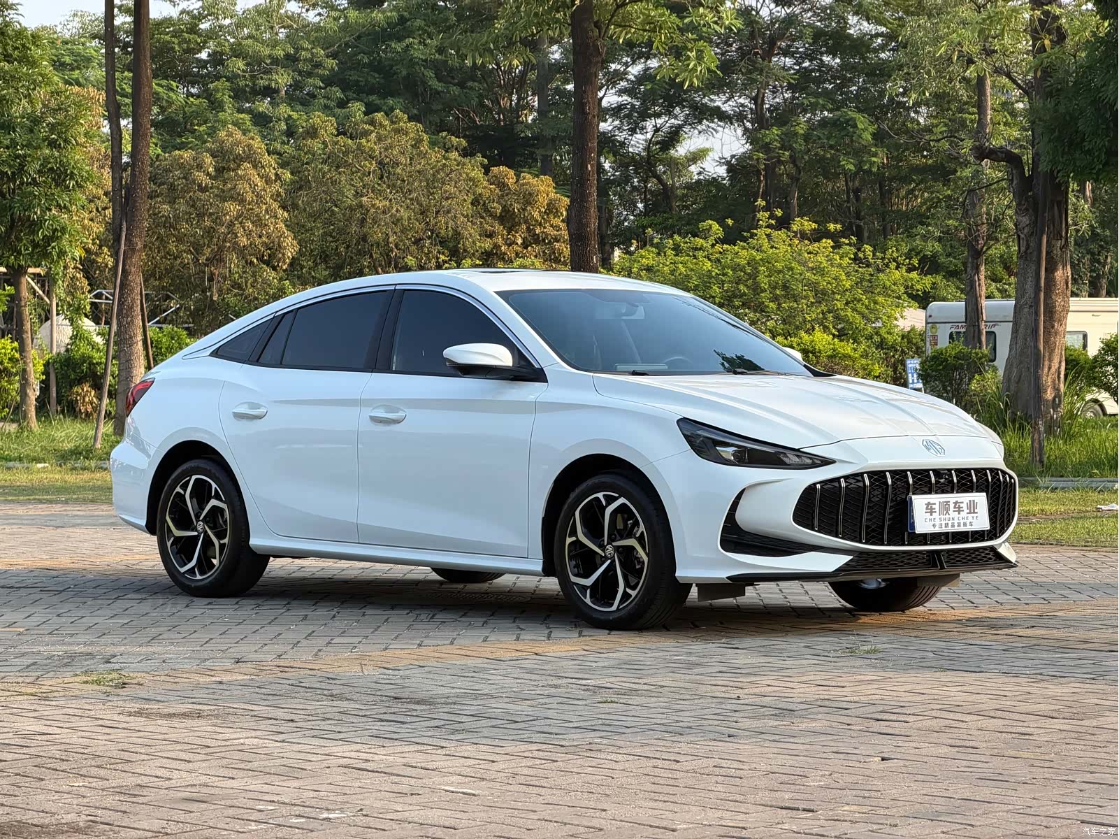 MG MG5, 2025 3