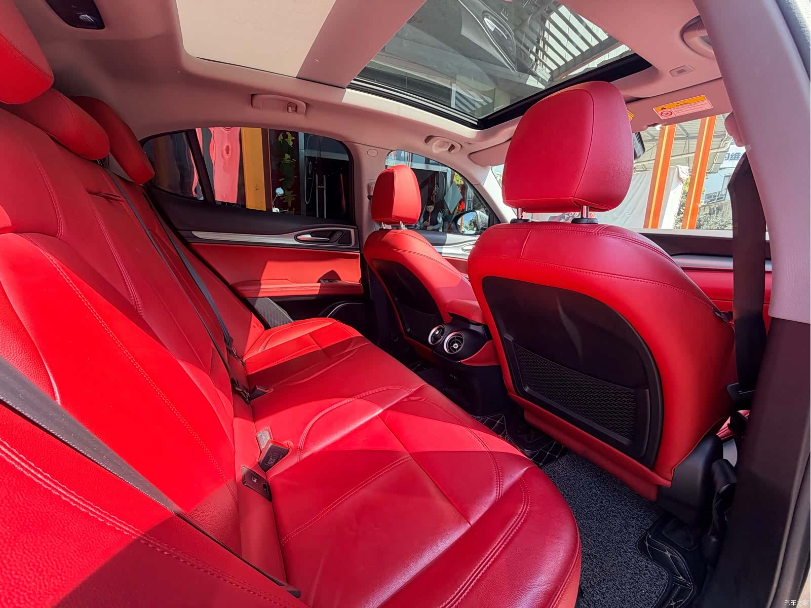 Alfa Romeo Stelvio, 2020 18