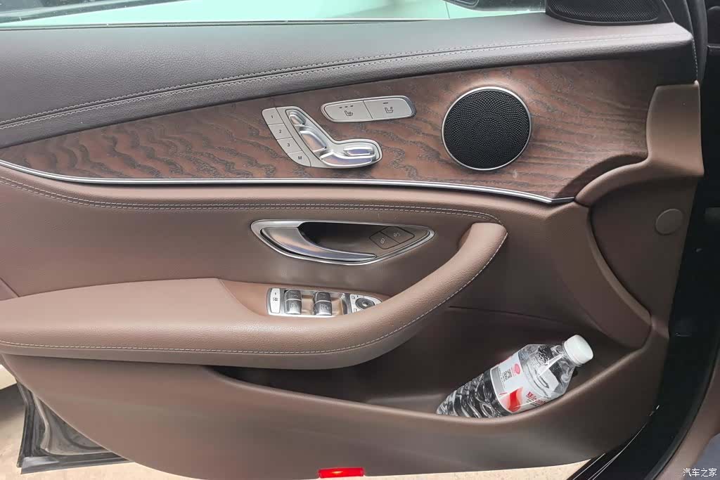 Mercedes-Benz E-Class, 2019 7