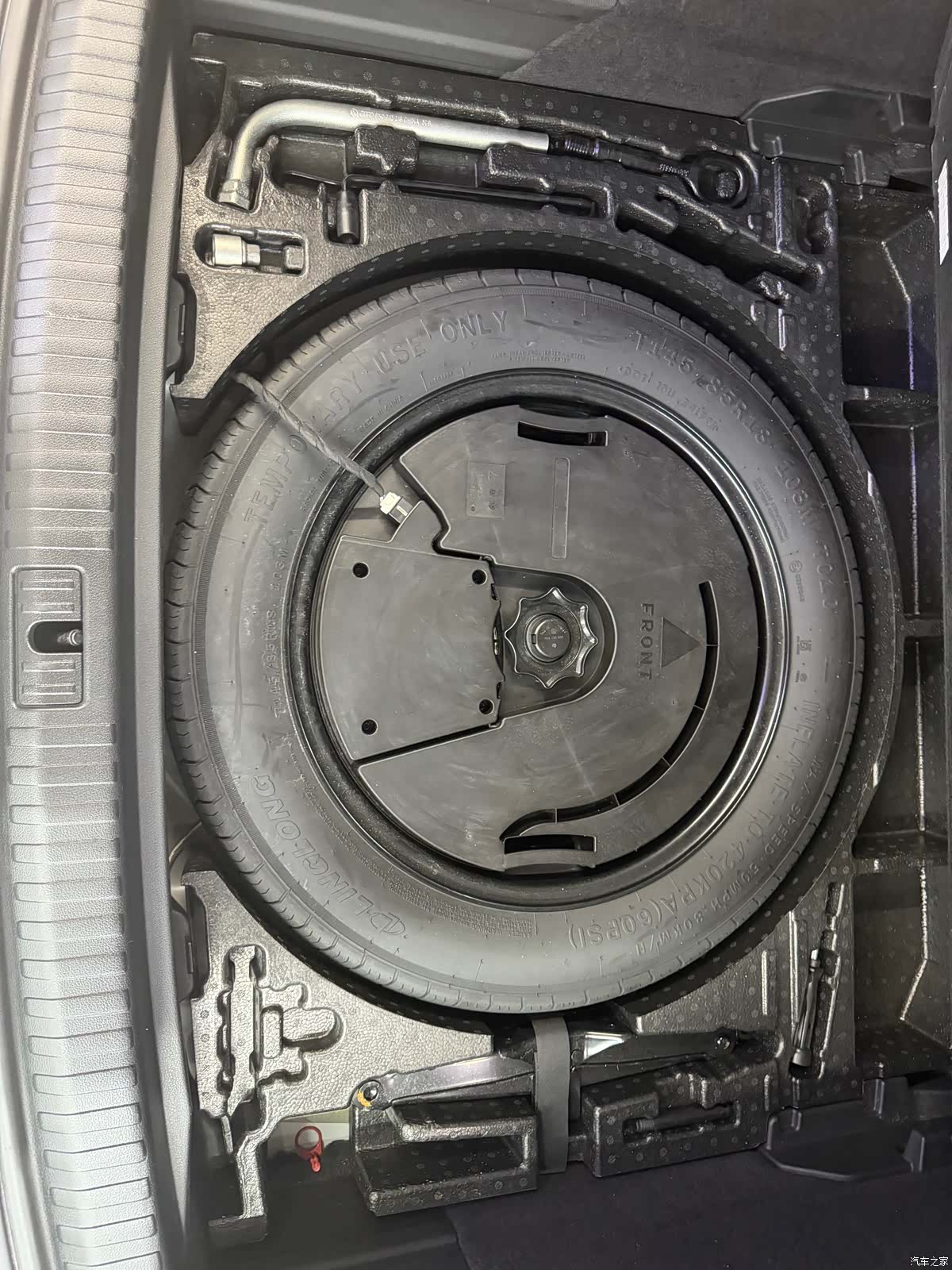 Audi Q3, 2022 10
