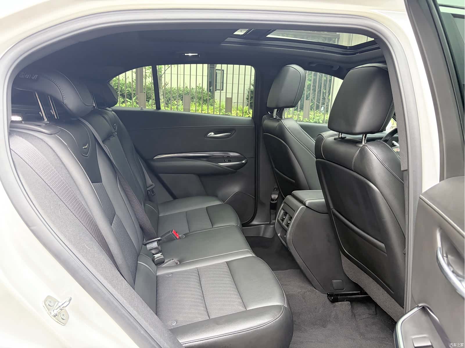Cadillac XT4, 2021 12