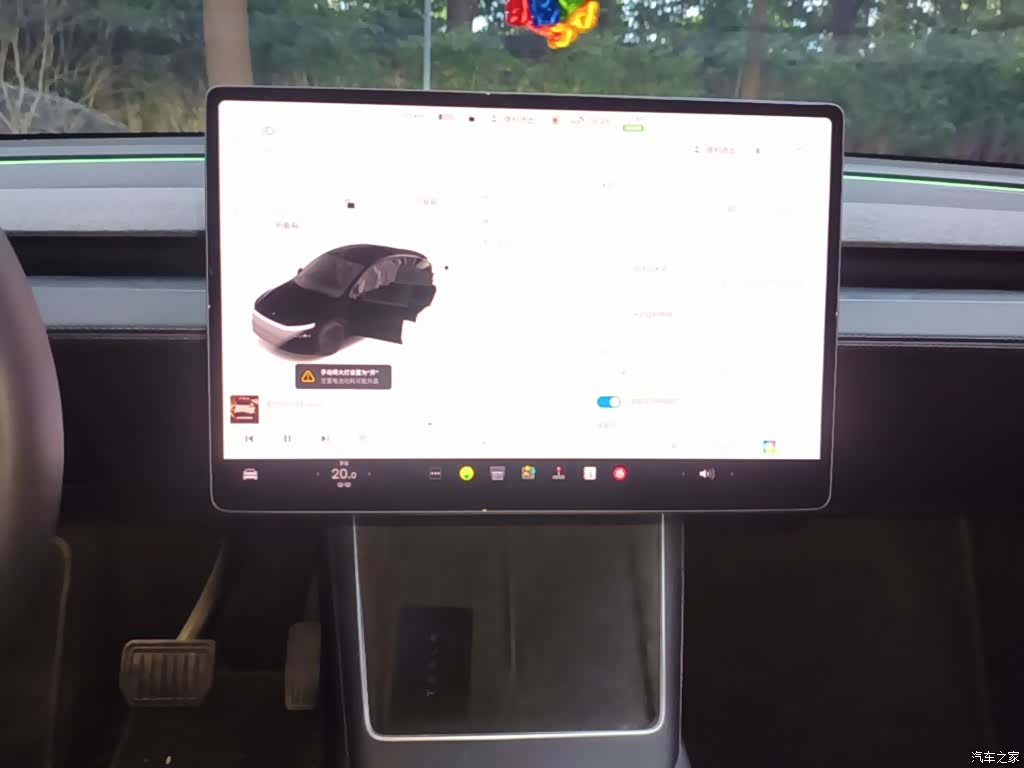 Tesla Model Y, 2025 13