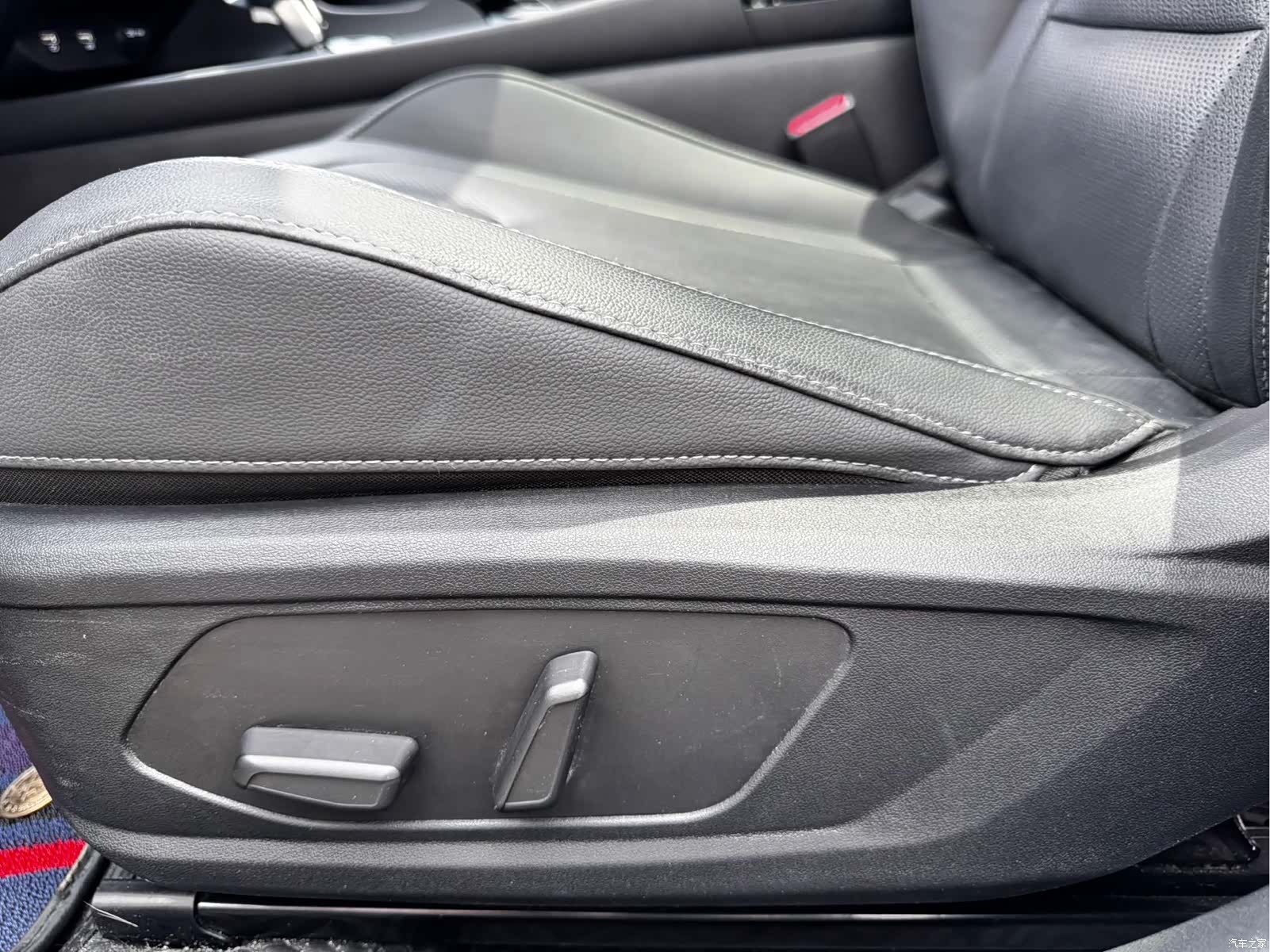 Hyundai Elantra, 2023 13