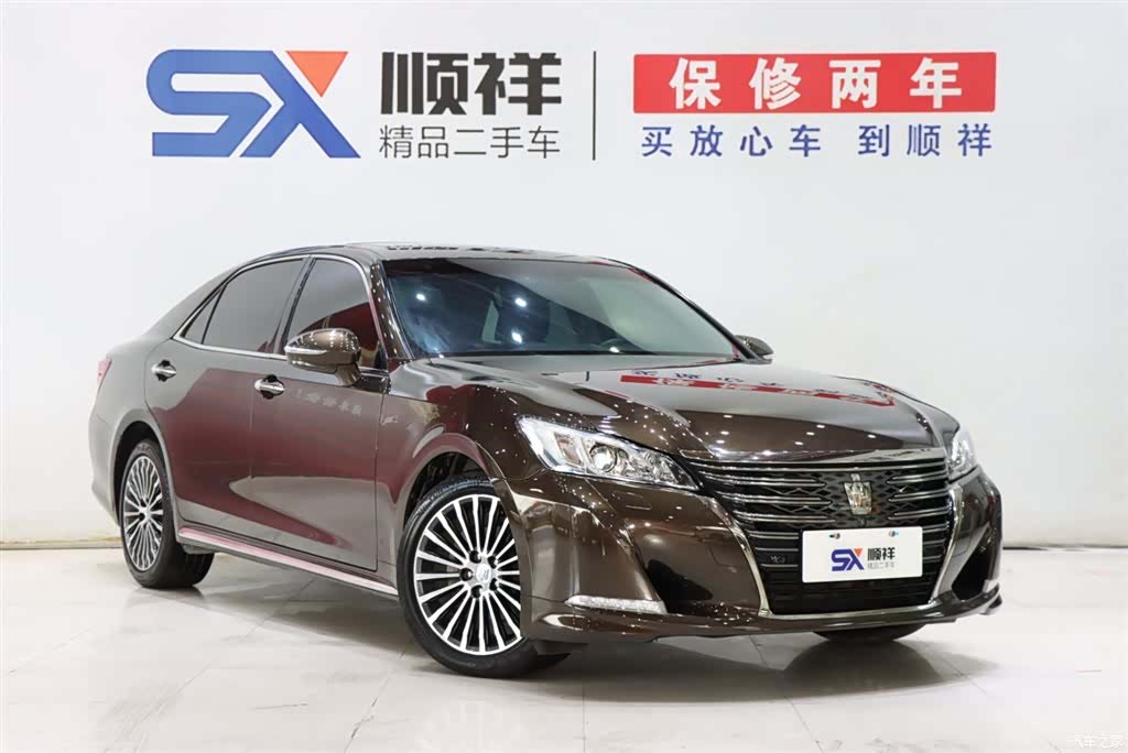 Toyota Crown, 2018 3