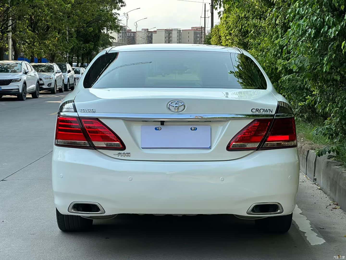 Toyota Crown, 2014 все фото