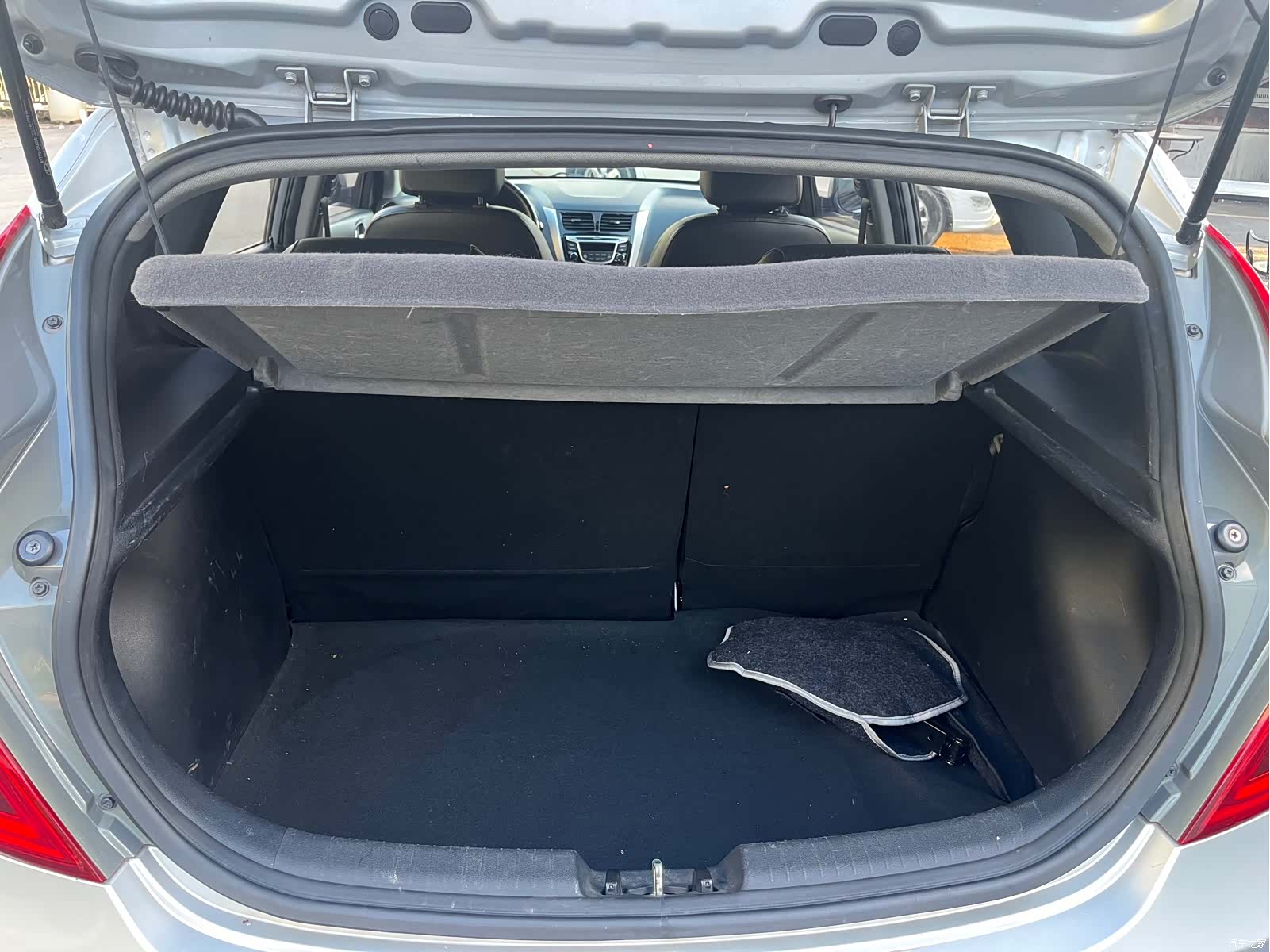 Hyundai GLS, 2012 15