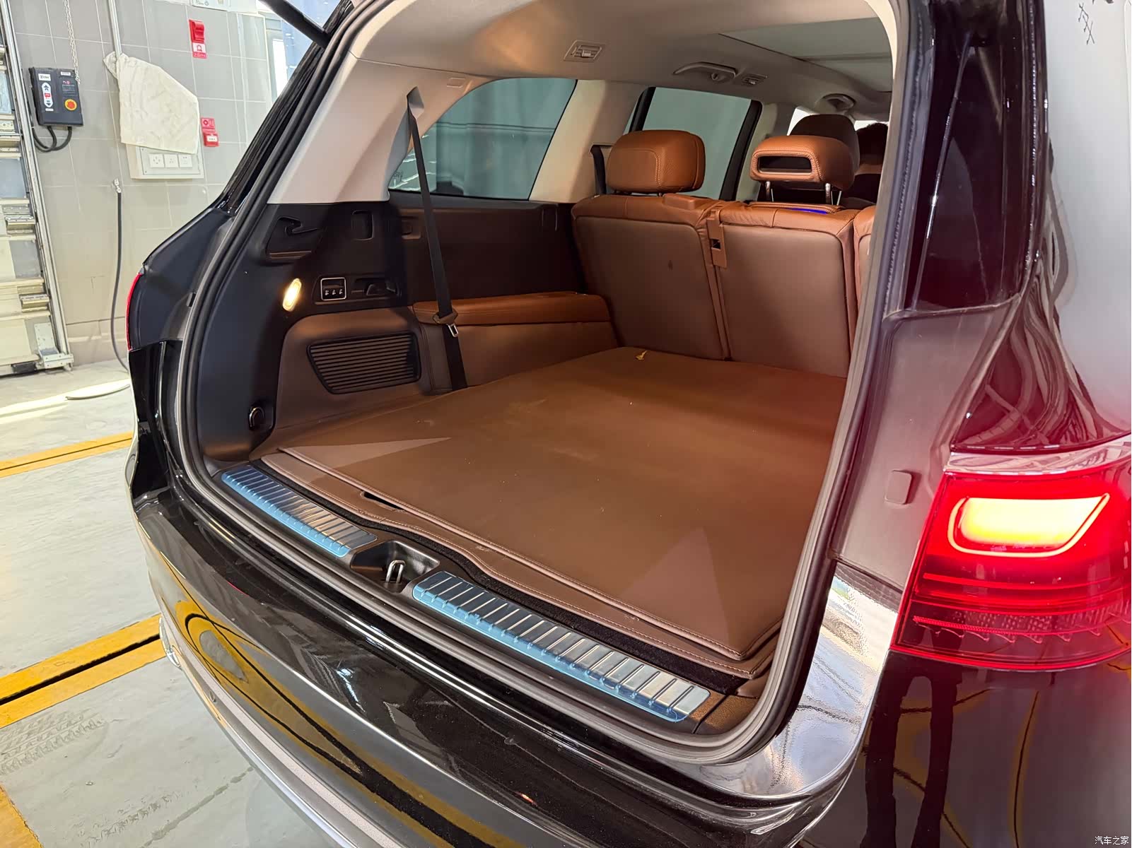 Mercedes-Benz GLS, 2024 17