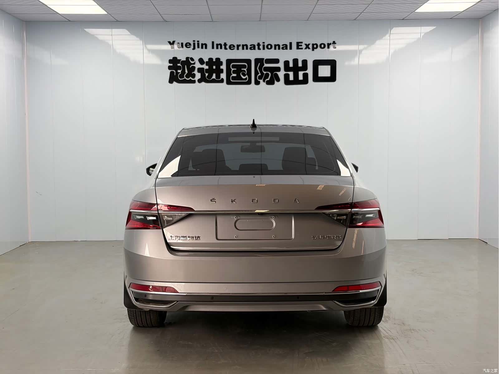Skoda Superb, 2023 9