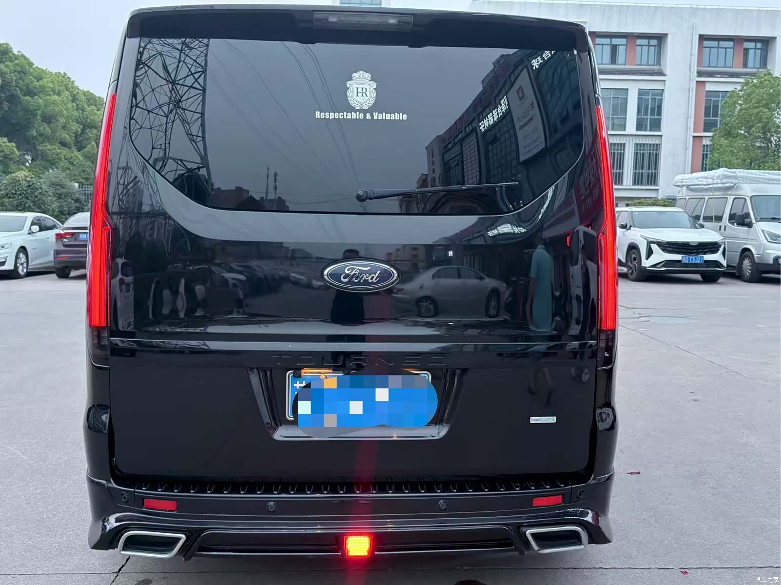 Ford Tourneo, 2023 3