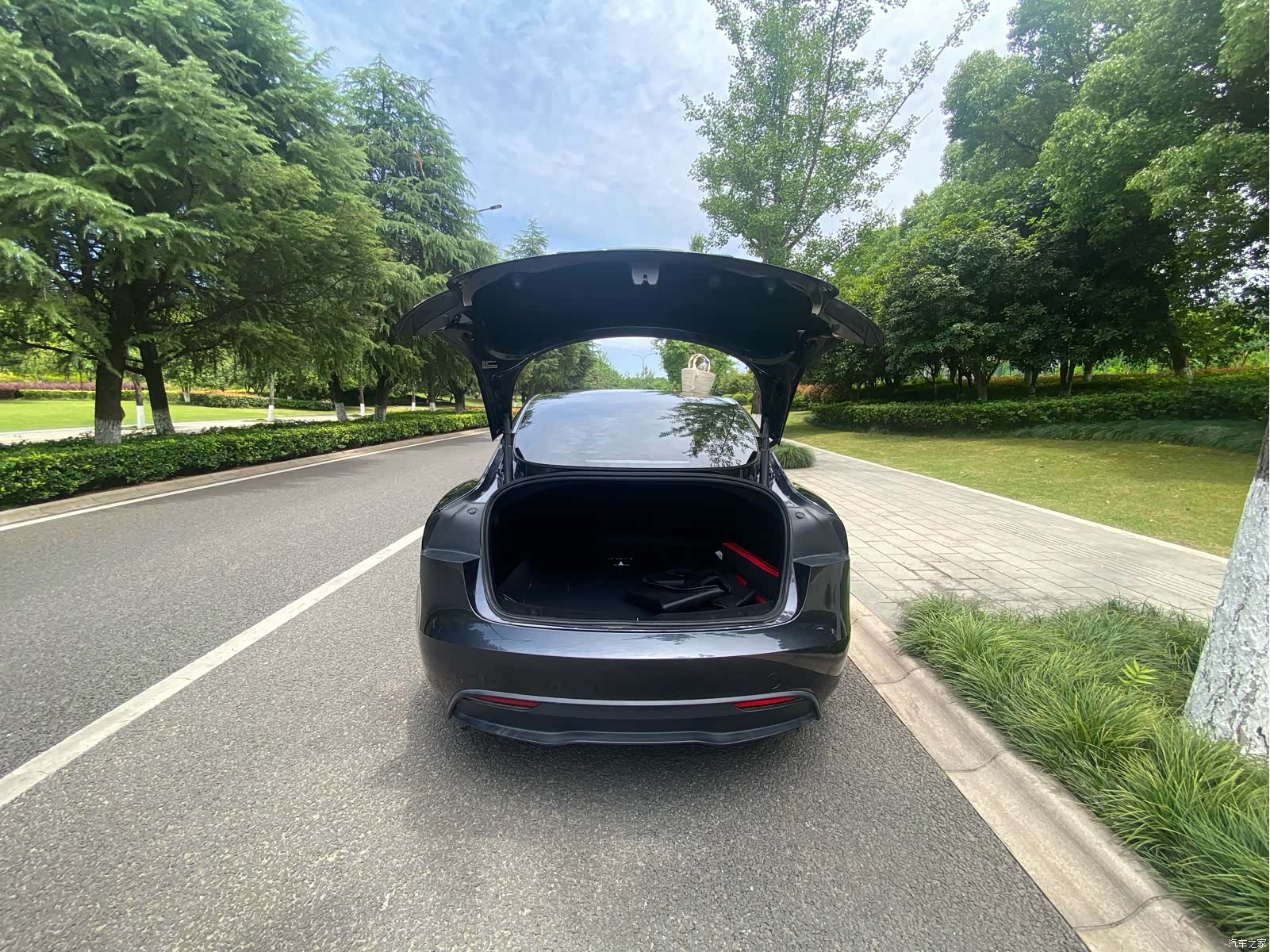 Tesla Model 3, 2024 9