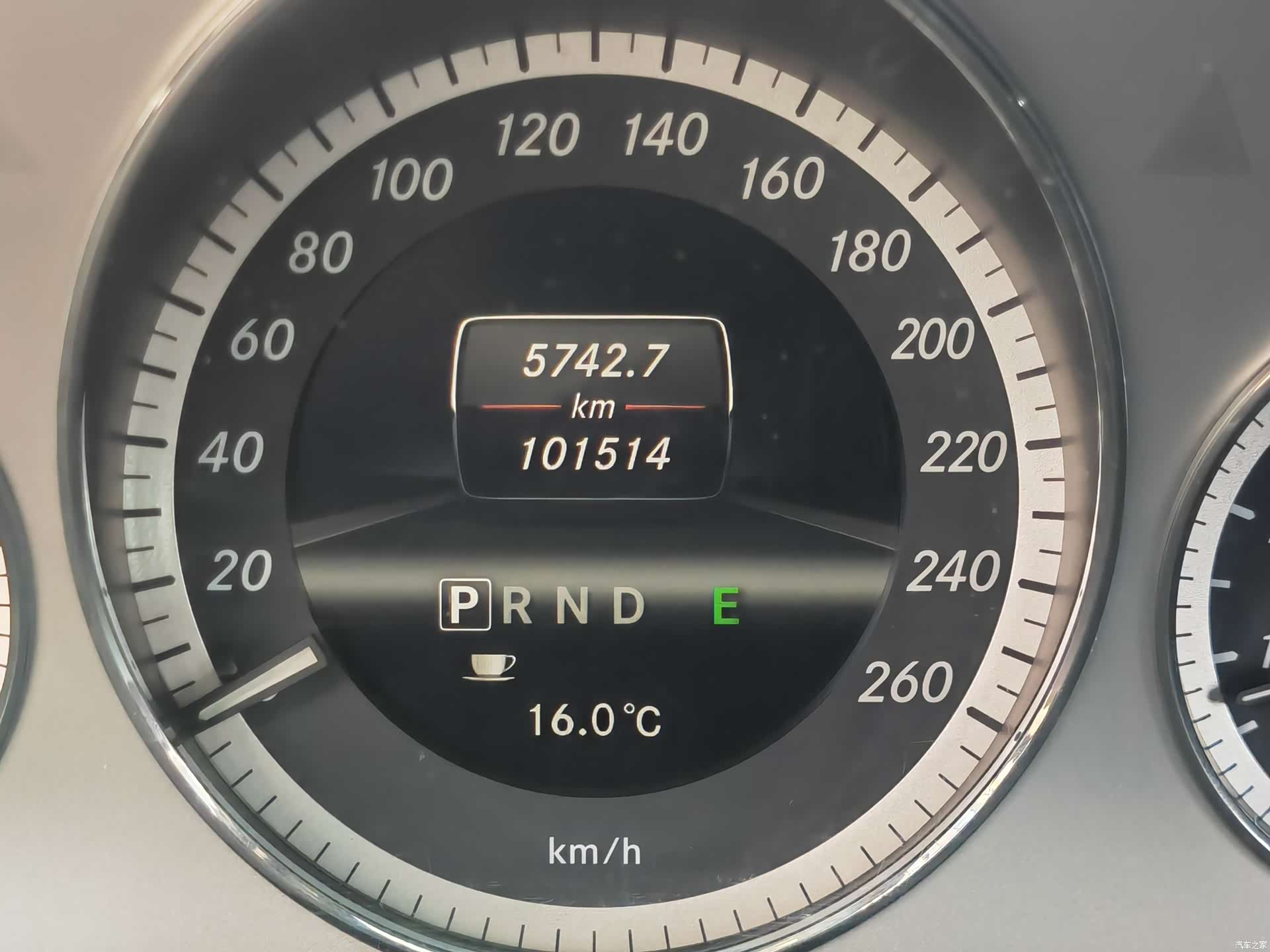 Mercedes-Benz E-Class, 2013 16
