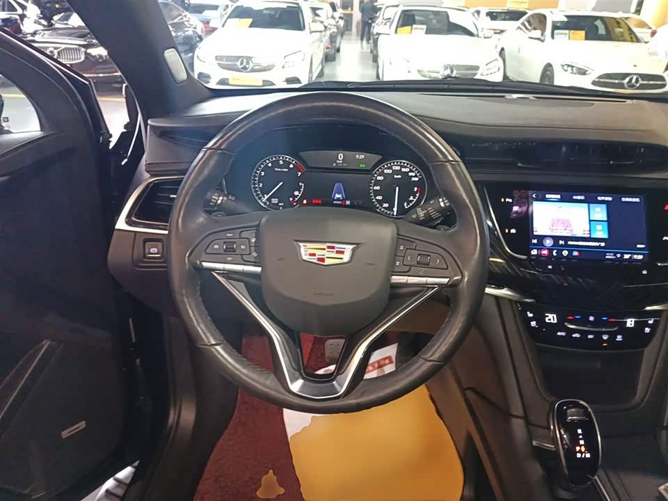 Cadillac XT6