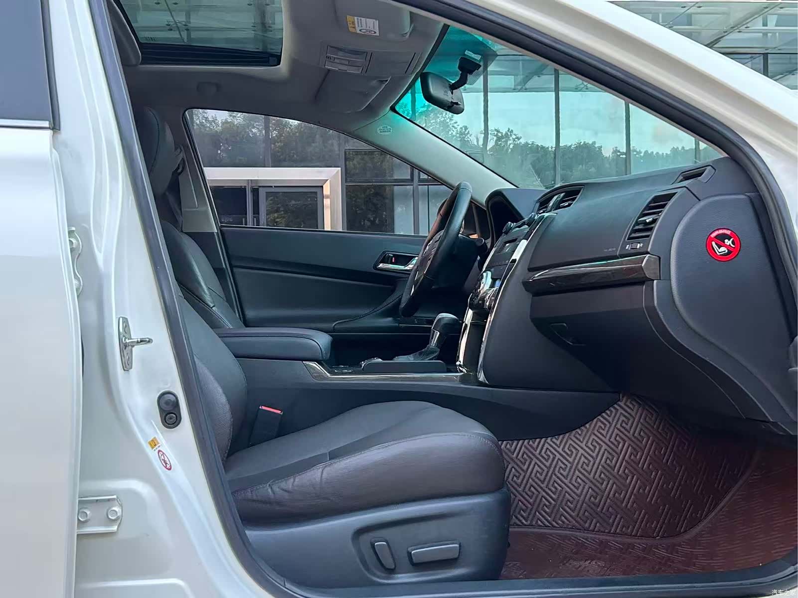 Toyota 2.5V, 2016 8