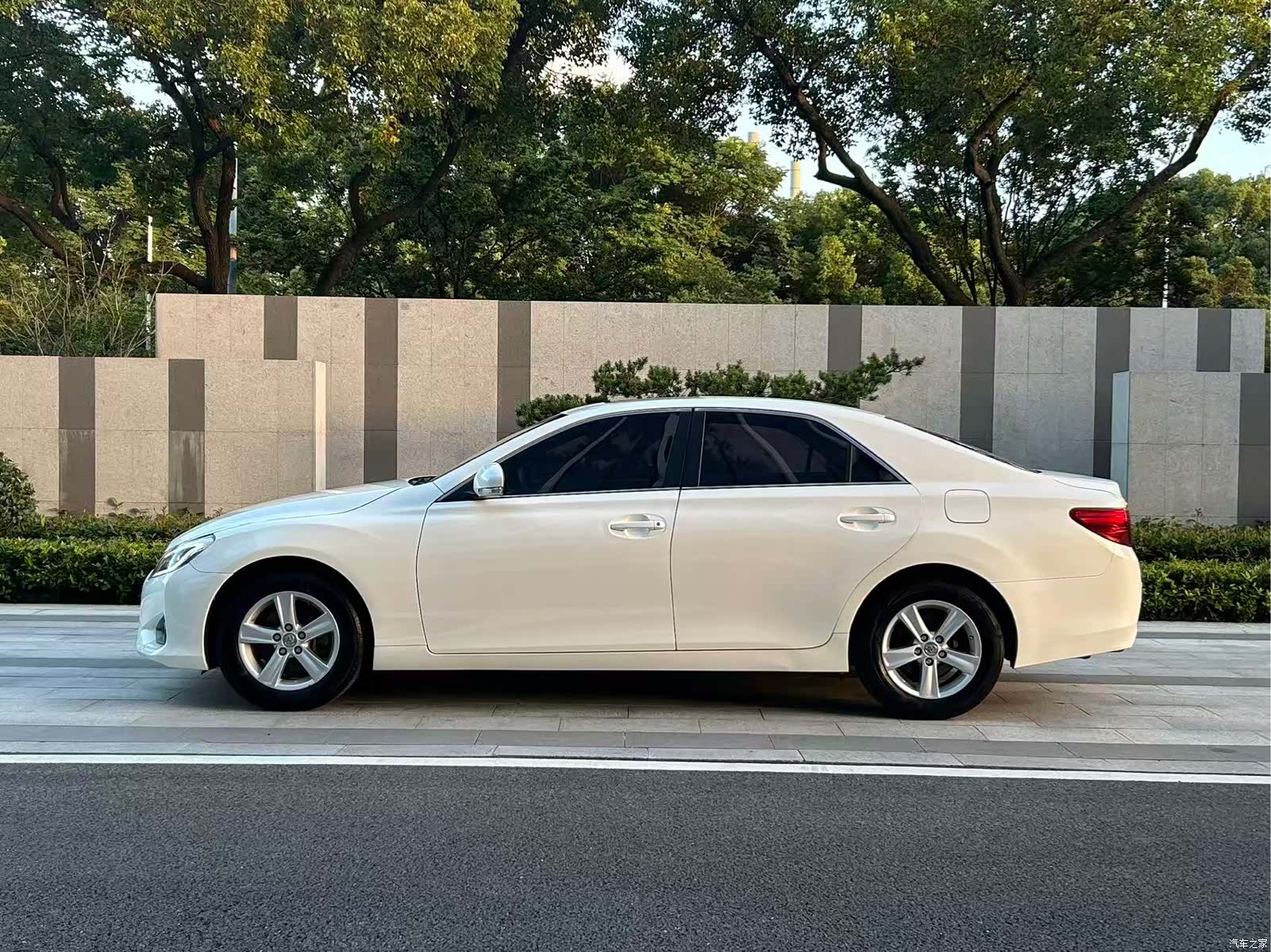 Toyota 2.5V, 2016 12