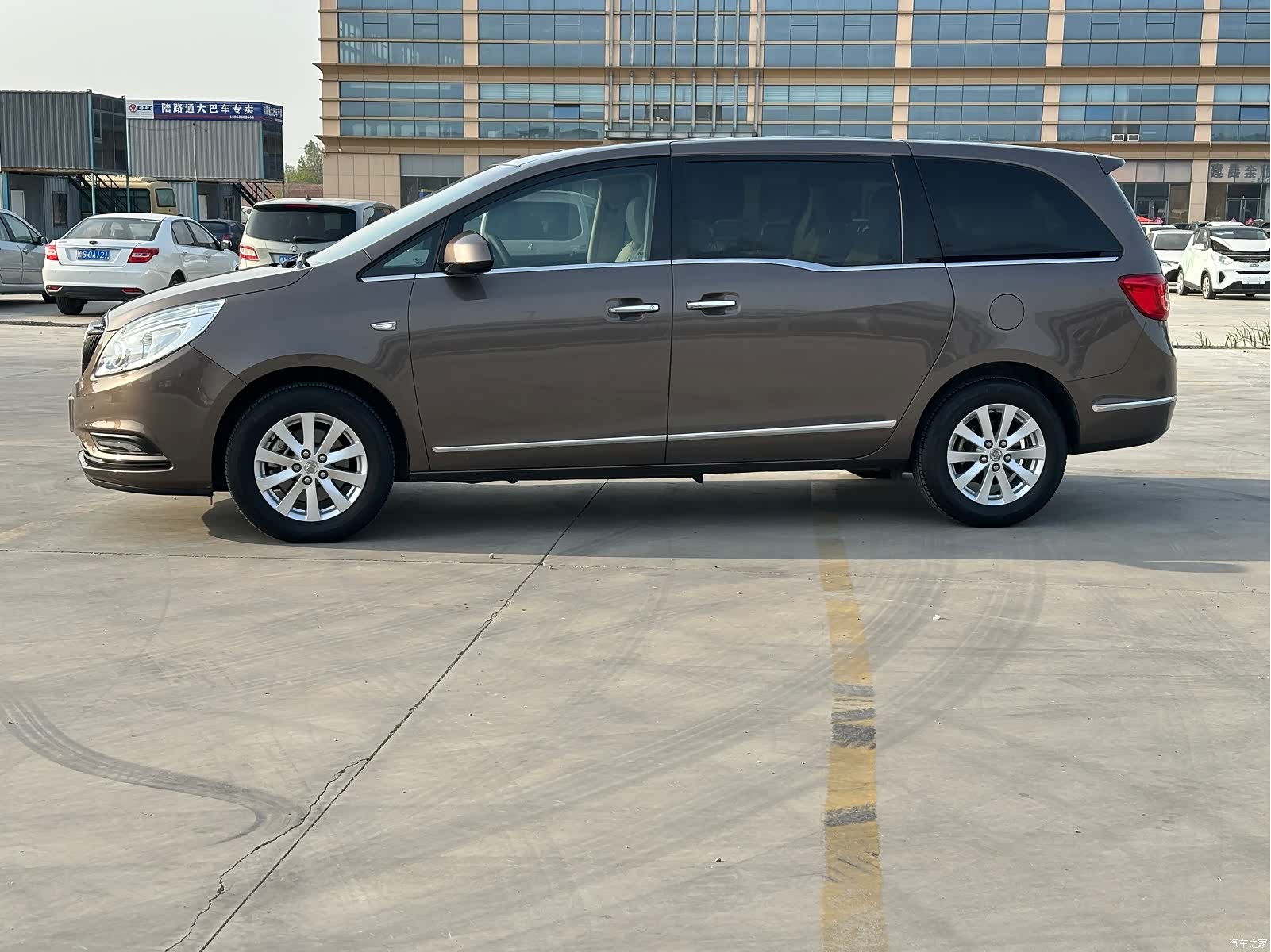 Buick GL8, 2019 2