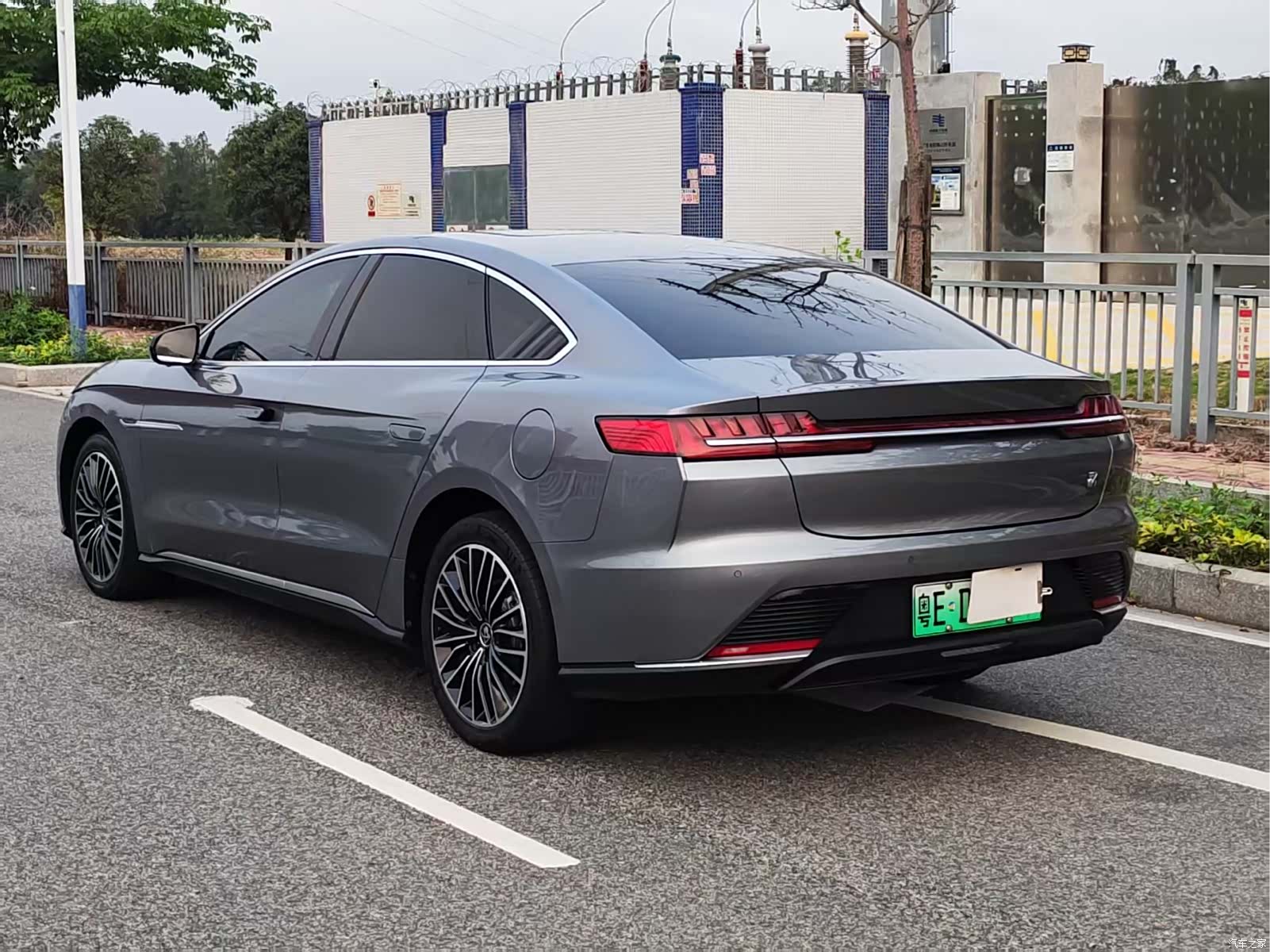 BYD Han, 2022 4