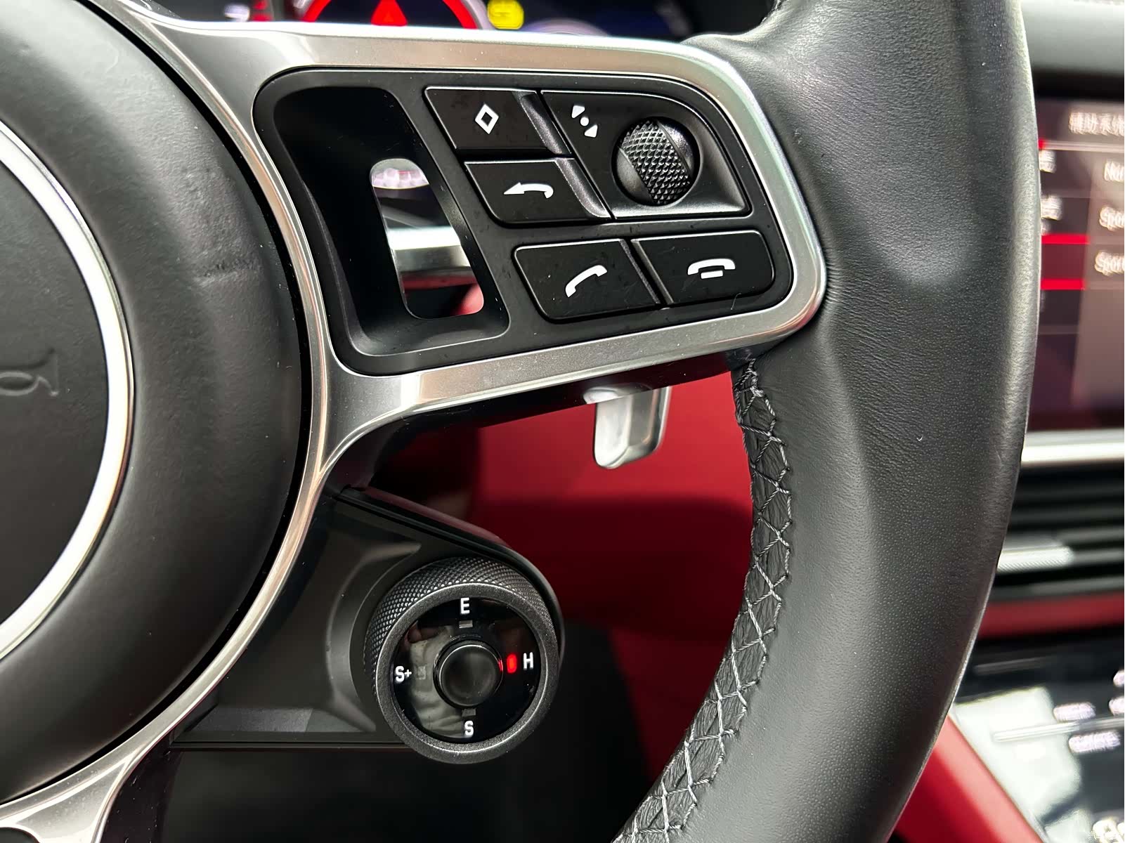 Porsche Cayenne, 2023 11