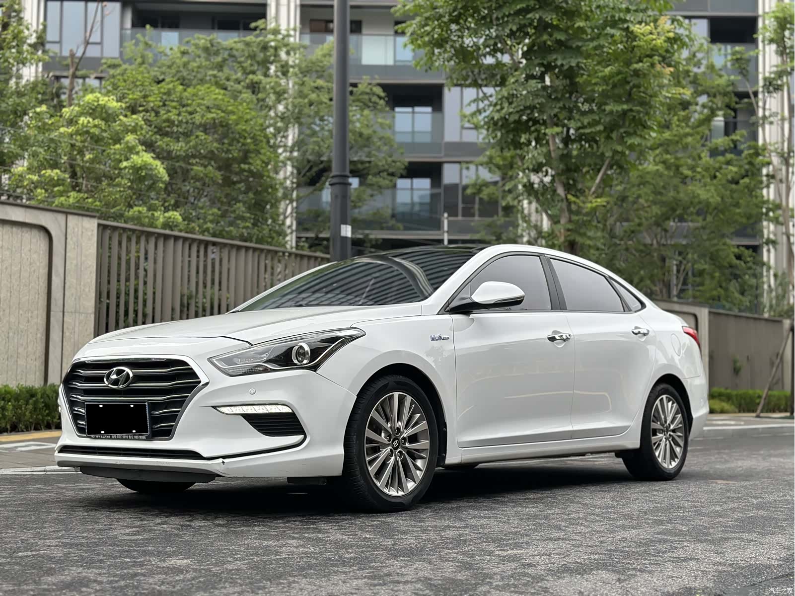 Hyundai GLS, 2017 1