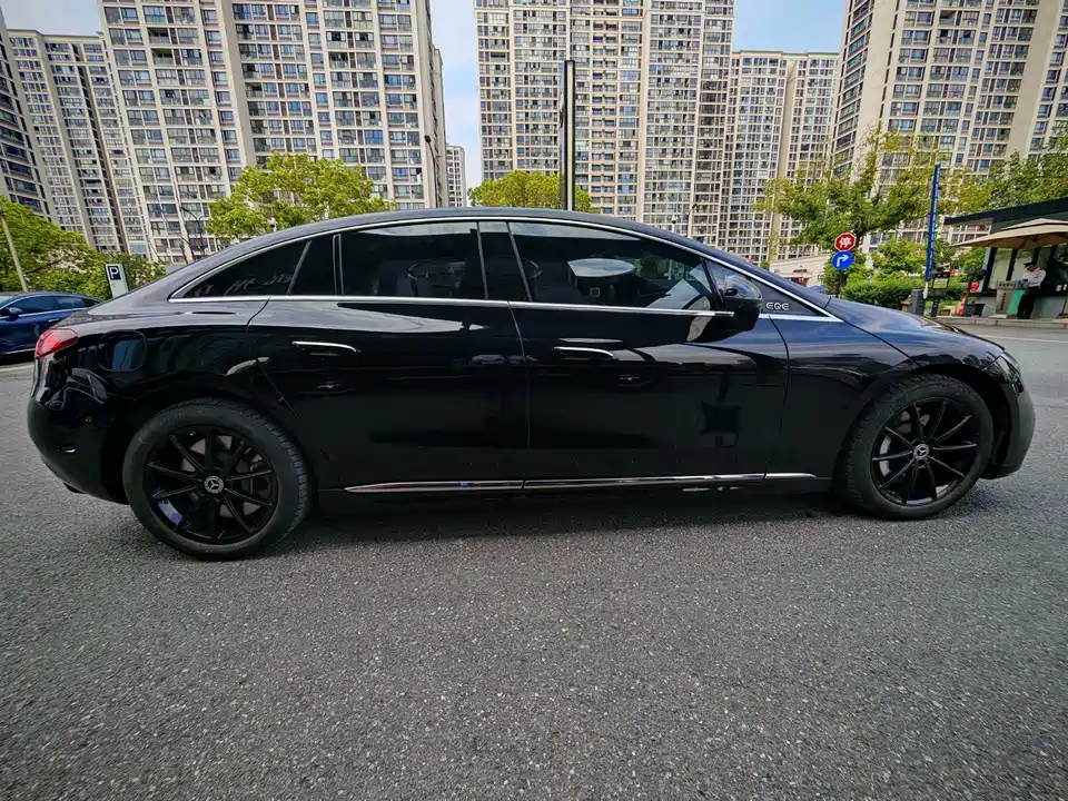 Mercedes-Benz EQE