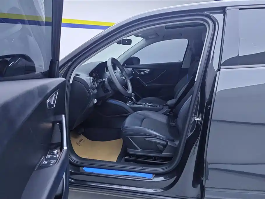 Audi Q2L
