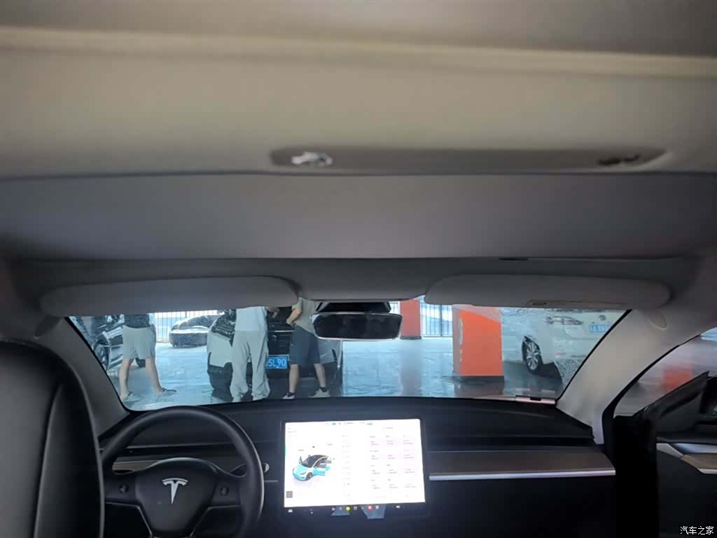 Tesla Model 3, 2023 18