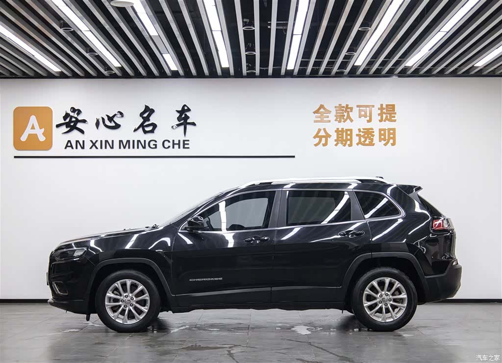 Jeep Cherokee, 2019 3