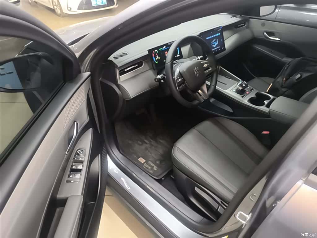 BYD Qin, 2025 16