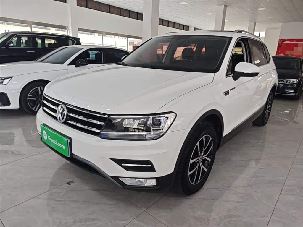 Volkswagen Tiguan L L 2018 330TSI AT Luxury