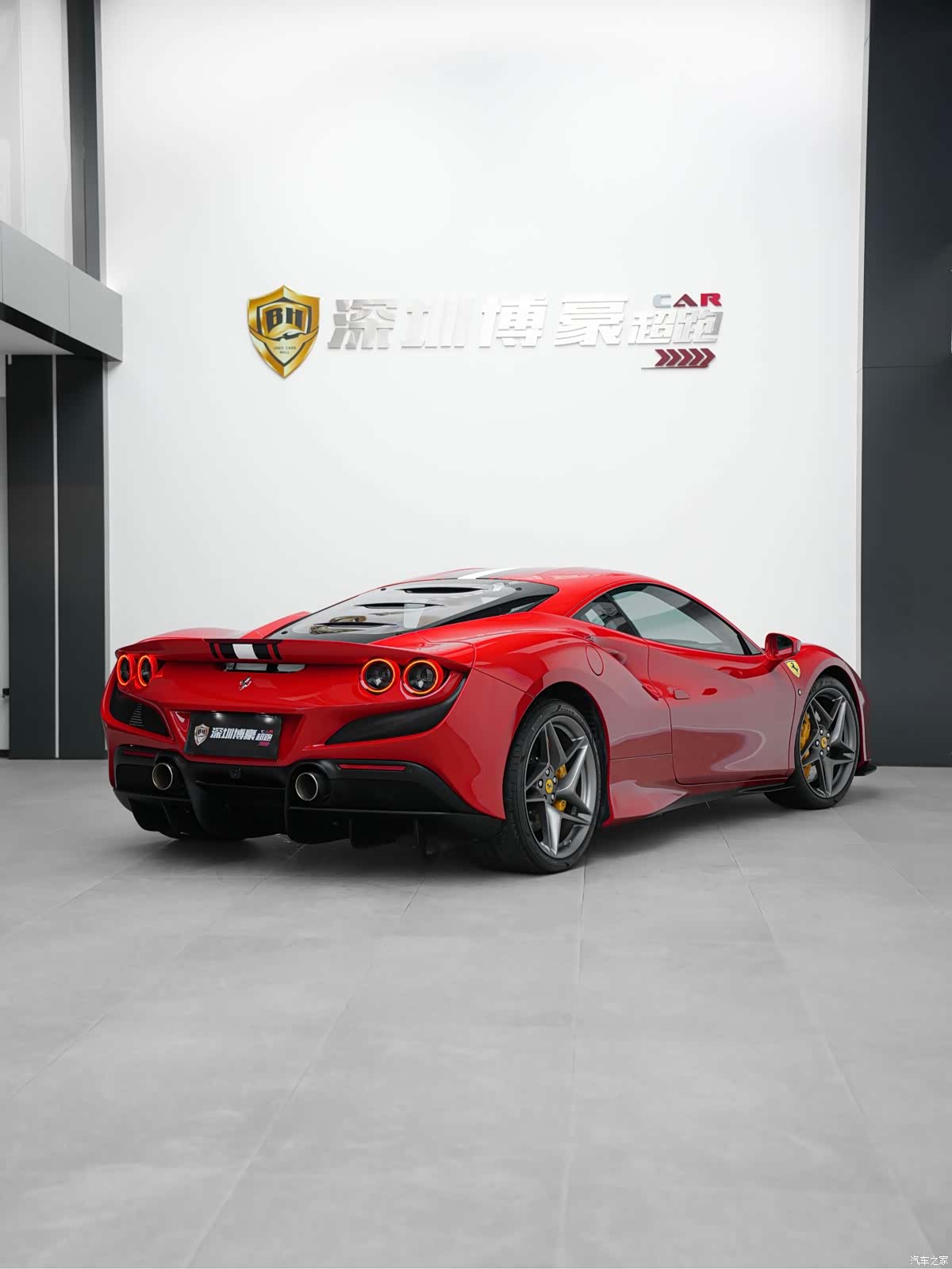 Ferrari F8, 2021 9