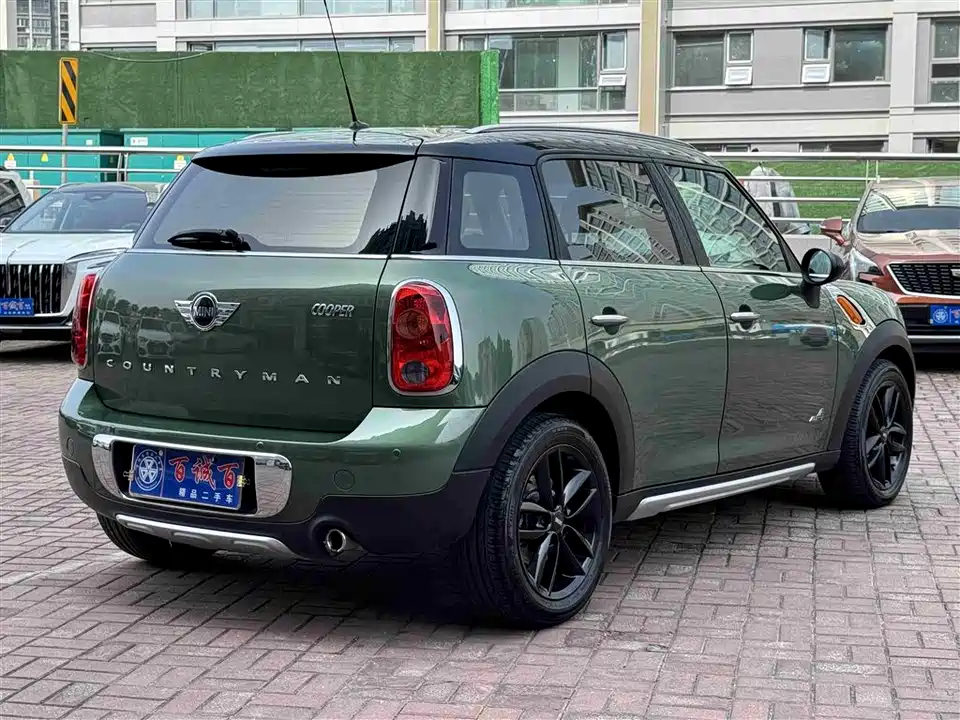 MINI COUNTRYMAN