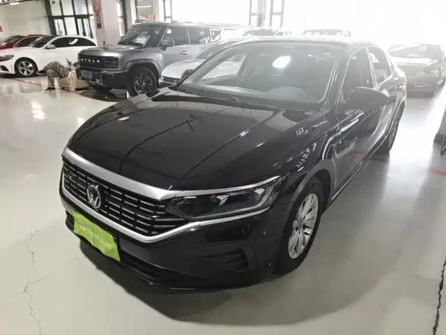 Volkswagen Passat 2023 — купить из Китая под заказ