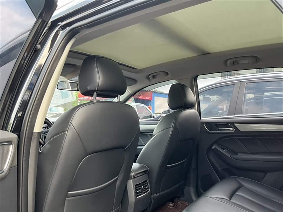 Roewe RX5 Roewe RX5